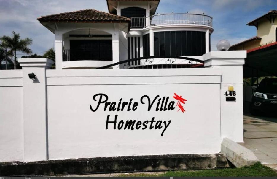Prairie Villa Homestay Lumut Exteriör bild